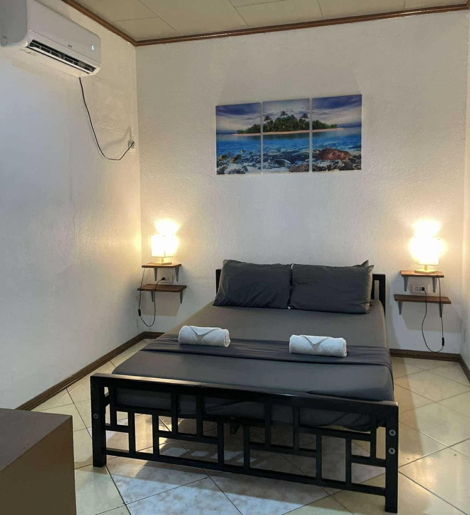 Ohlala Hostel Moalboal Kültér fotó